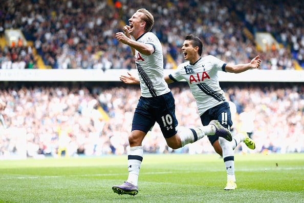 LONDON, ENGLAND - SEPTEMBER 26:  Harry Kane of Tottenham Hotspur celebrates scoring a goal as team mate Erik Lamela of Tottenham Hotspur follows during the Barclays Premier League match between Tottenham Hotspur and Manchester City at White Hart Lane on September 26, 2015 in London, United Kingdom.  (Photo by Julian Finney/Getty Images)