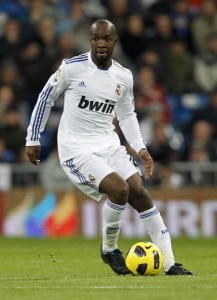MADRID, SPAIN - DECEMBER 19: Lass Diarra of Real Madrid in action during the La Liga match between Real Madrid and Sevilla at Estadio Santiago Bernabeu on December 19, 2010 in Madrid, Spain. Real Madrid won the match 1-0. (Photo by Angel Martinez/Getty Images)