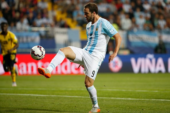 VIÑA DEL MAR, CHILE - JUNE 20: Gonzalo Higuain of Argentina kicks the ball during the 2015 Copa America Chile Group B match between Argentina and Jamaica at Sausalito Stadium on June 20, 2015 in Viña del Mar, Chile. (Photo by Gabriel Rossi/LatinContent/Getty Images)