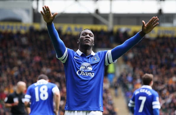 HULL, ENGLAND - MAY 11: Romelu Lukaku of Everton celebrates his goal during the Barclays Premier League match between Hull City and Everton at KC Stadium on May 11, 2014 in Hull, England.  (Photo by Jan Kruger/Getty Images)