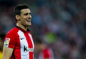 BILBAO, SPAIN - OCTOBER 26: Aritz Aduriz of Athletic Club reacts during the La Liga match between Athletic Club and Real Sporting de Gijon at San Mames Stadium on October 26, 2015 in Bilbao, Spain. (Photo by Juan Manuel Serrano Arce/Getty Images)