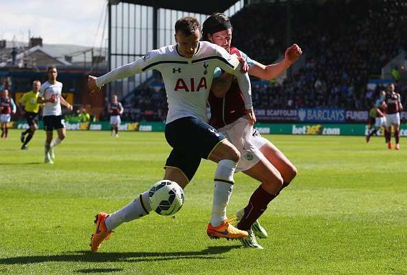 Viralt: Tidligere Tottenham-spiller scorer fra egen banehalvdel