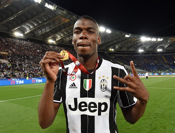 Paul Pogba fejrer med Juventus