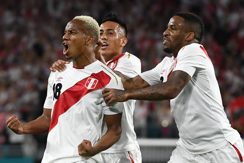 Sært: PL-klub jagter ufarlig Peru-angriber